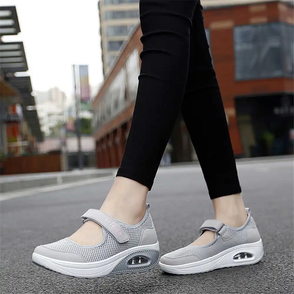 Home Office News Uk - 36-41 Demi-seizoen Gekleurde Sneakers Loopschaatsen Basketbal